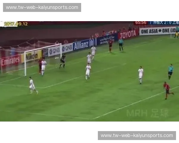 巅峰之上的红蓝博弈：恒大与上港的亚冠史诗，那是中国足球最狂热的梦