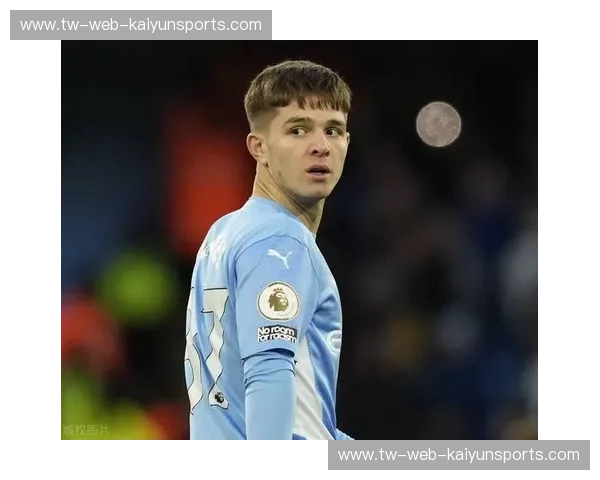 蓝月惊雷与村庄奇迹：贺芬咸vs曼城，一场关于战术灵魂的终极对垒